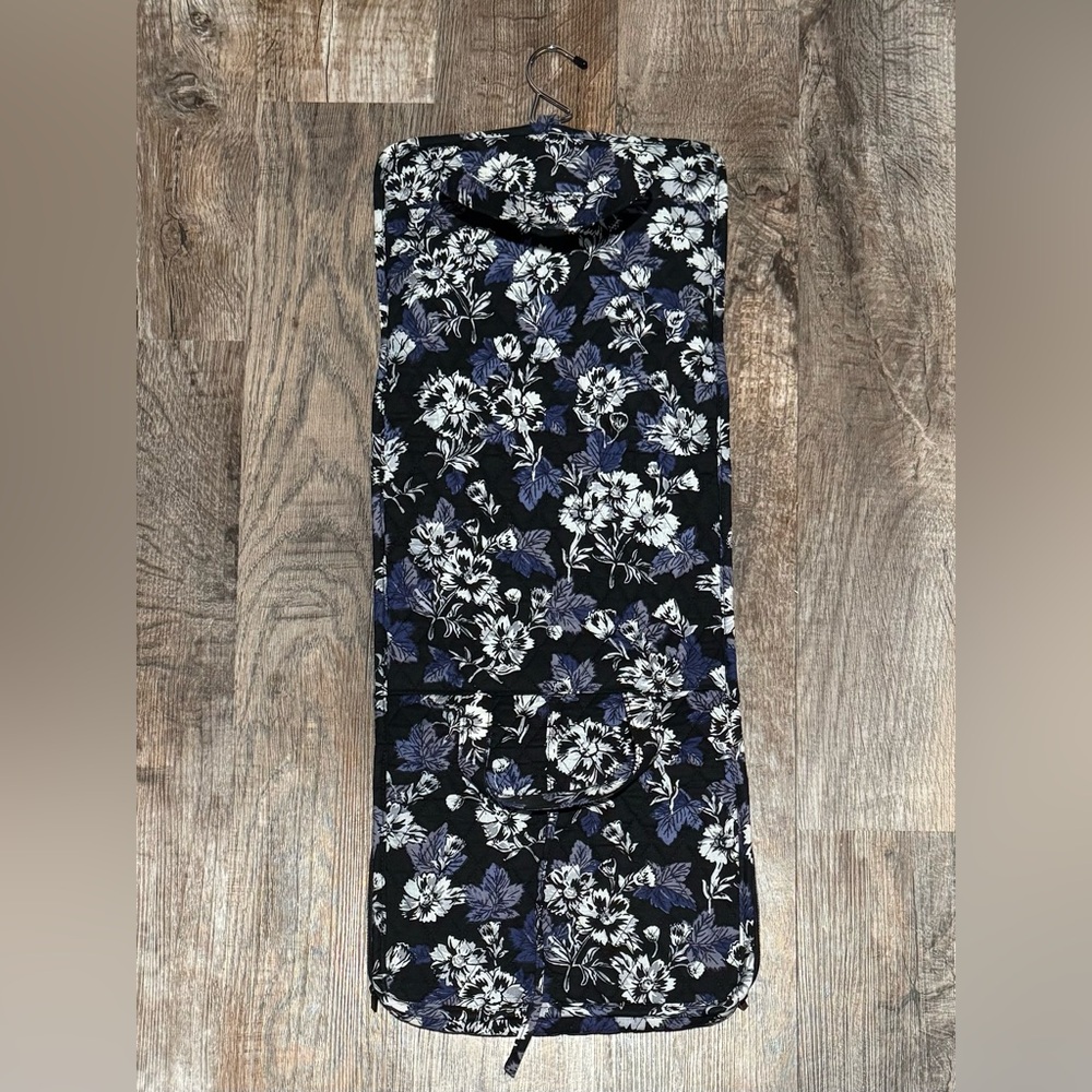 Vera Bradley Grand Hanging Organizer/Cosmetic bag in Frosted Floral